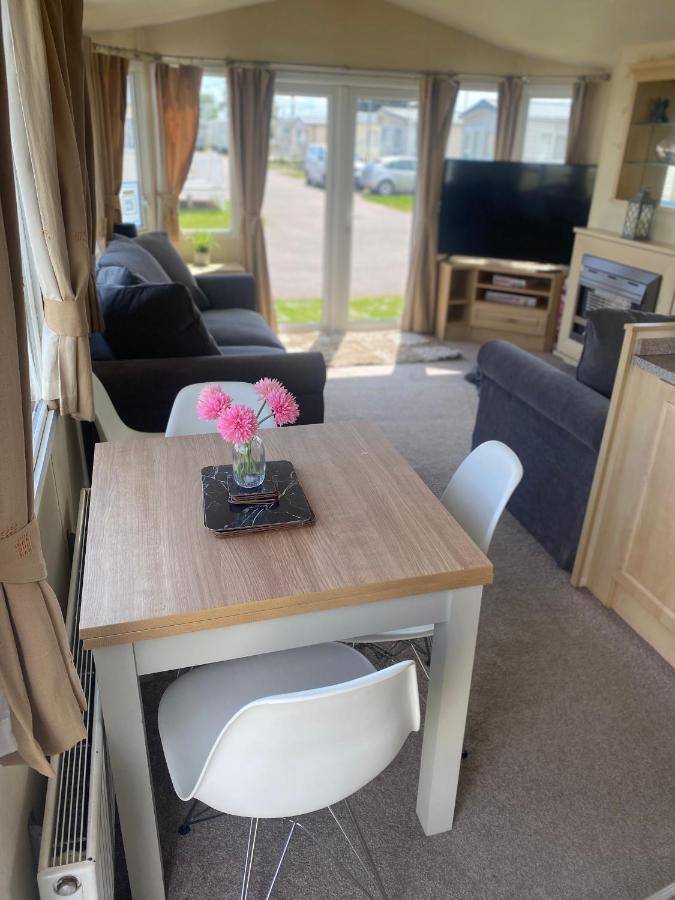 6 Berth Seawick Caravan Park, St Osyth Colchester Esterno foto